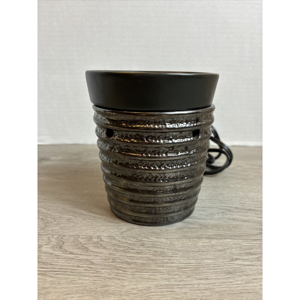 Scentsy Warmer Full Size Retired Eclipse Metallic and black DSW-ECLP 2009